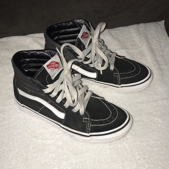 Vans - Picture 1 of 3